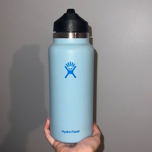 32 oz Blue Hydro Flask